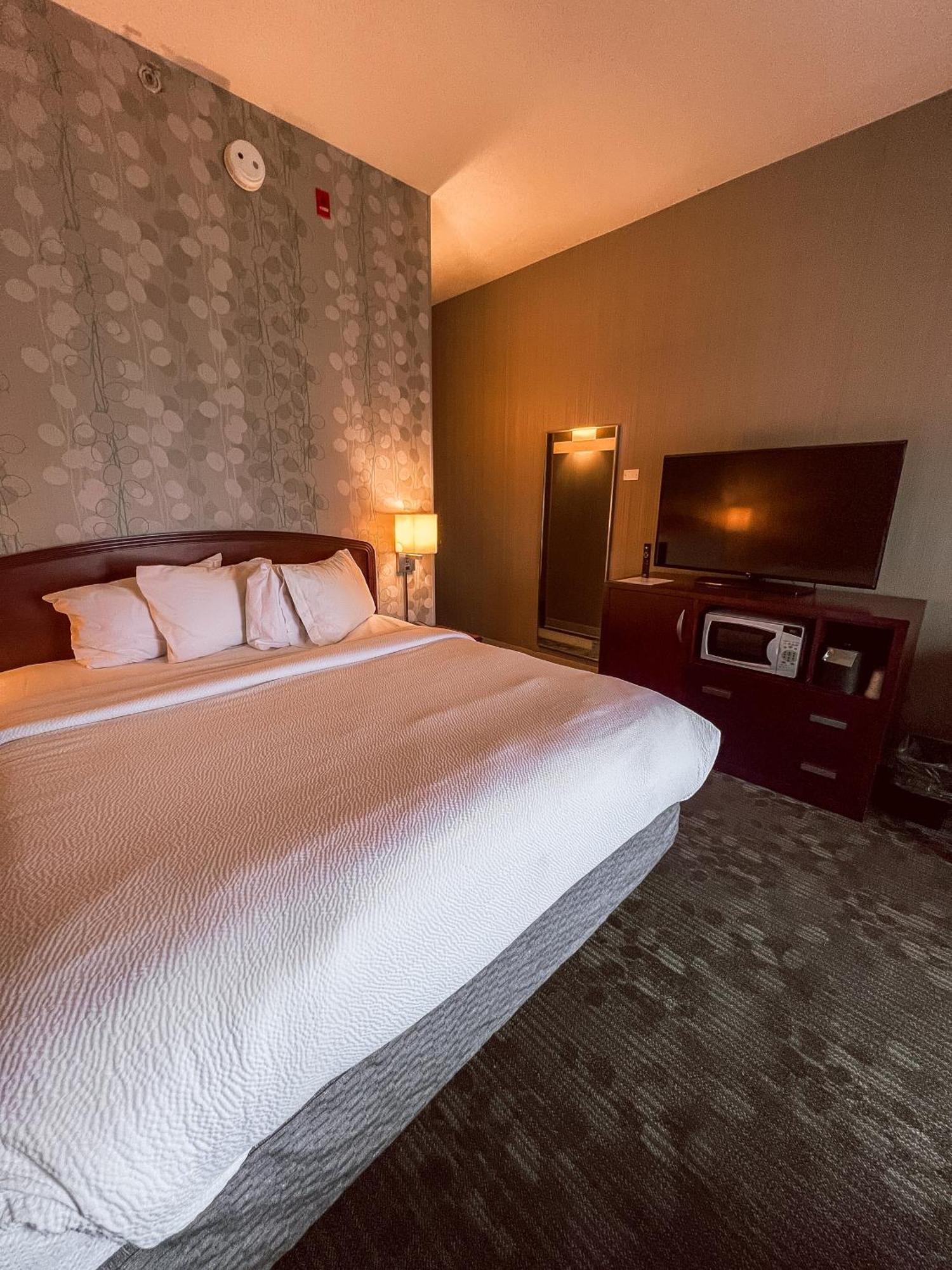 Country Inn & Suites By Radisson, Columbus-Edinburgh Экстерьер фото