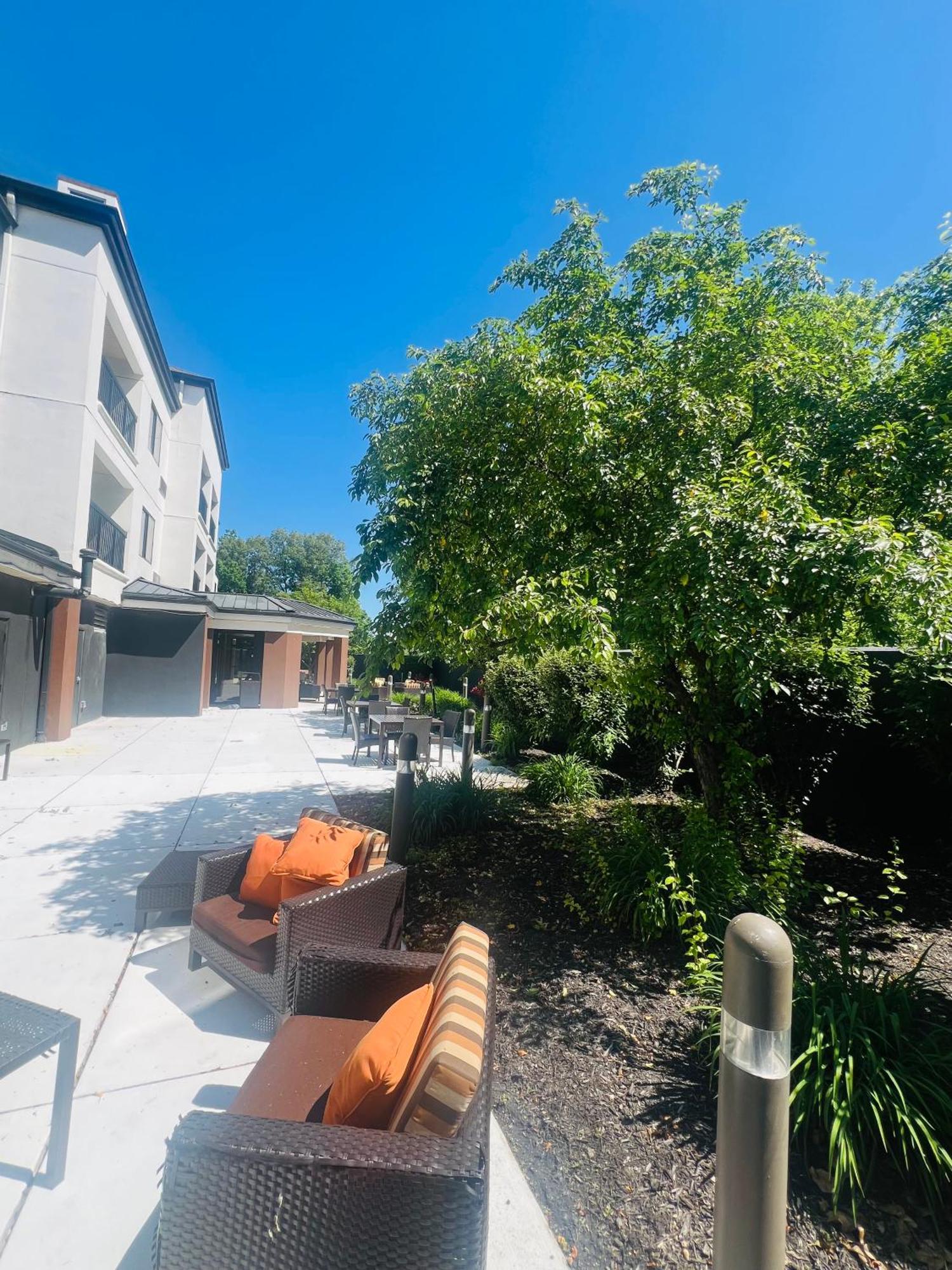 Country Inn & Suites By Radisson, Columbus-Edinburgh Экстерьер фото