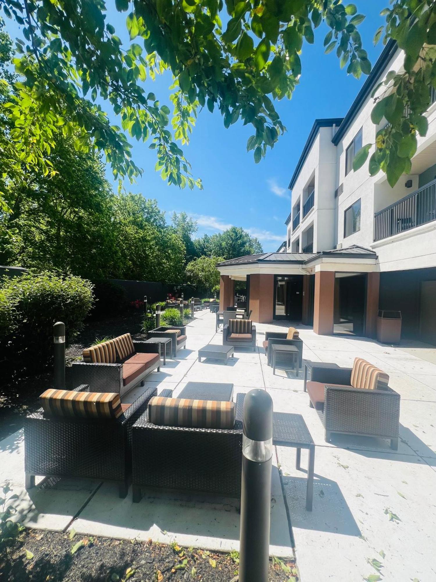 Country Inn & Suites By Radisson, Columbus-Edinburgh Экстерьер фото