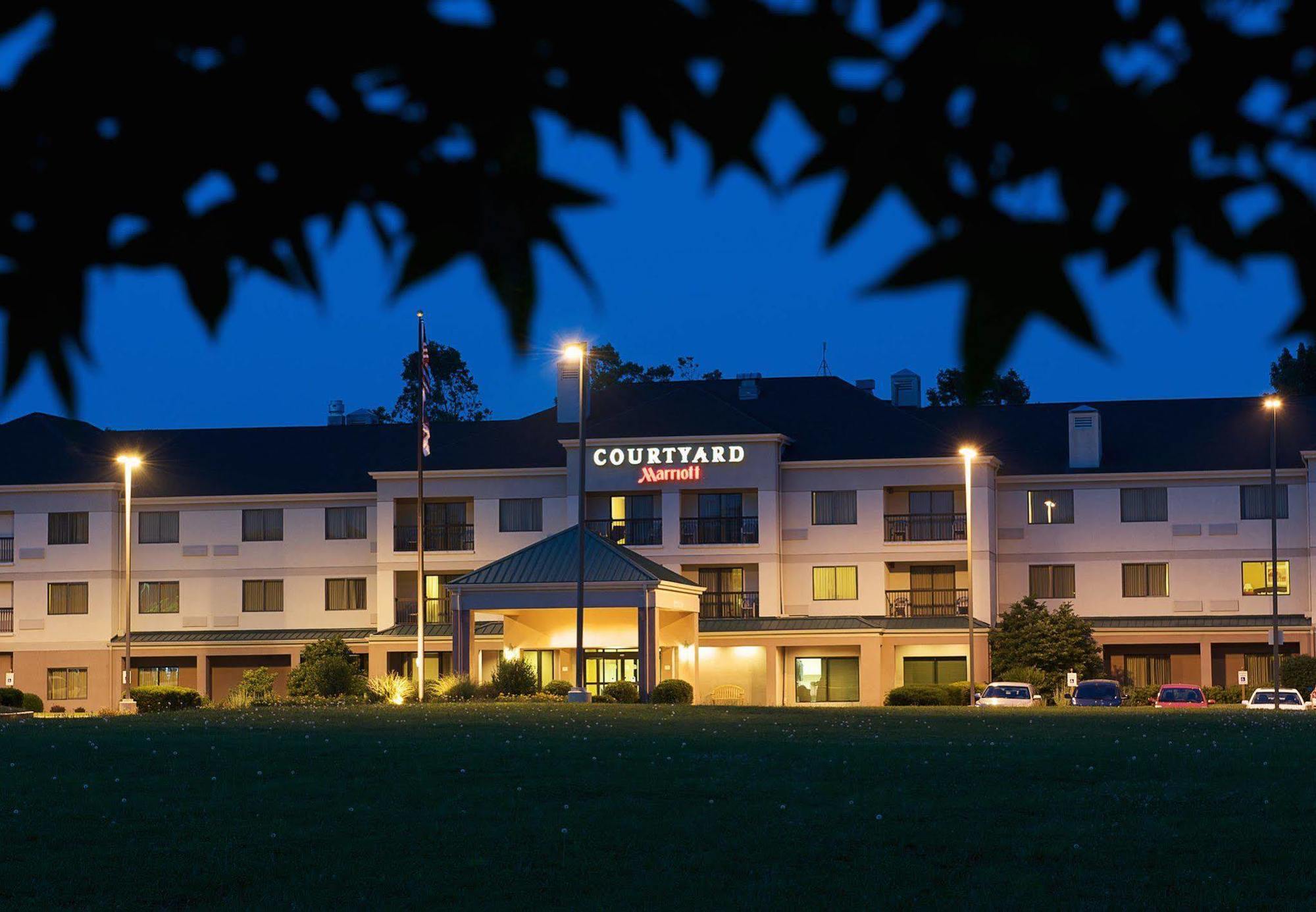 Country Inn & Suites By Radisson, Columbus-Edinburgh Экстерьер фото